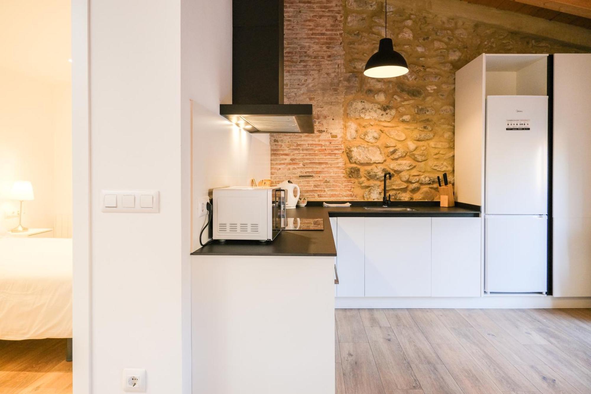 Ganganell Atic Apartamento Con Terraza En Бесалу Экстерьер фото