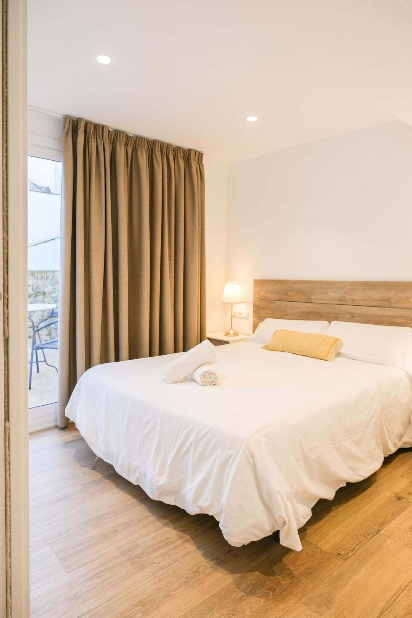 Ganganell Atic Apartamento Con Terraza En Бесалу Экстерьер фото