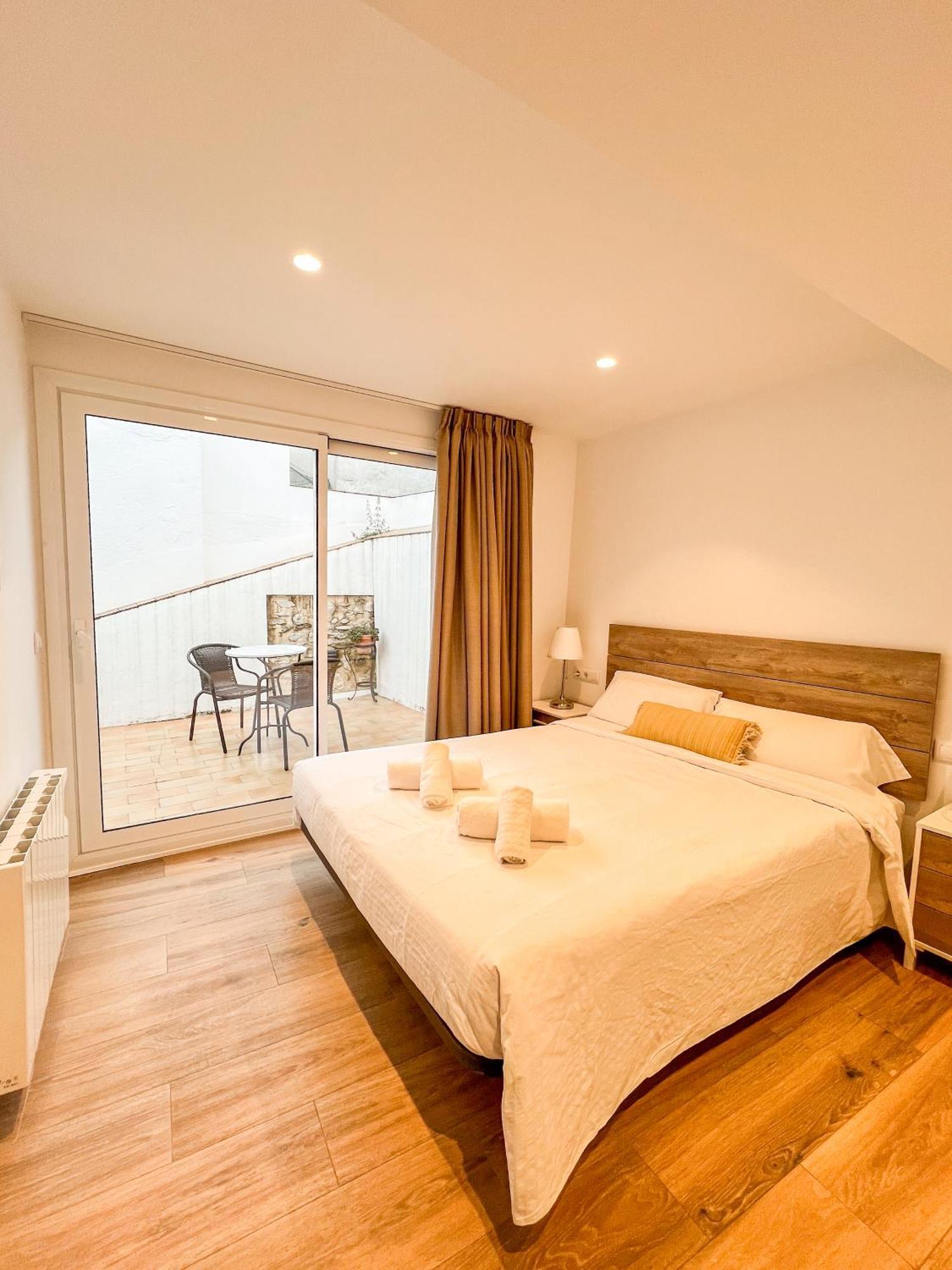 Ganganell Atic Apartamento Con Terraza En Бесалу Экстерьер фото